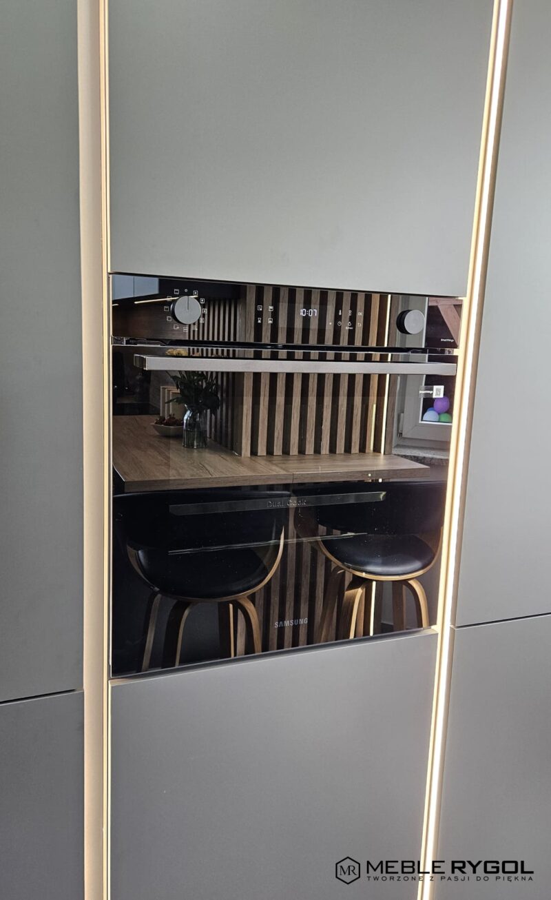 piekarnik w wysokiej zabudowie grafit pionowe led meble rygol